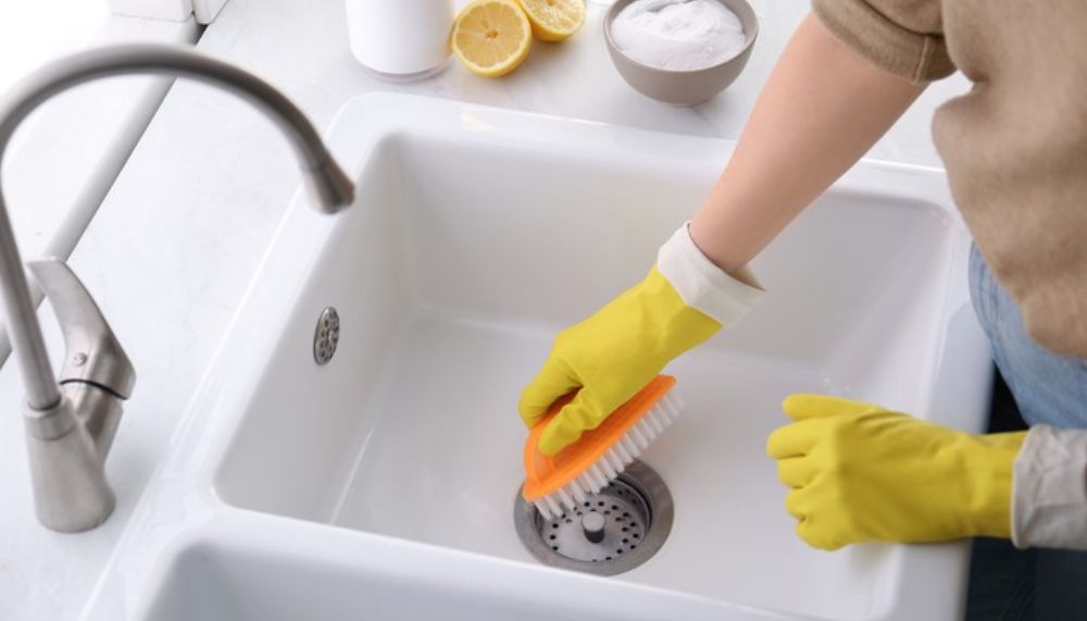 8 Proven Ways to Clean Your Kitchen Sink Drain
