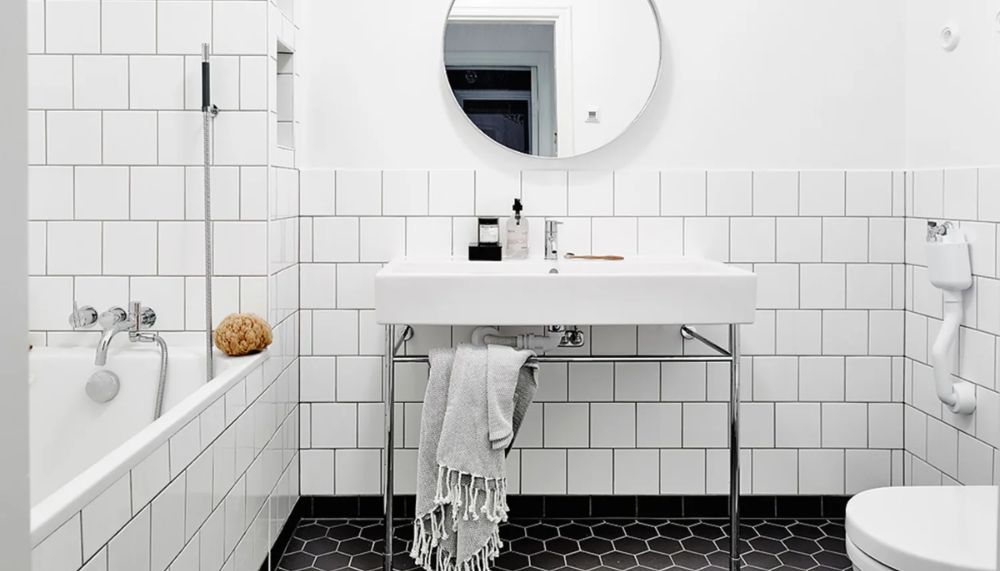 Exploring Color Combination Ideas with White Subway Tiles